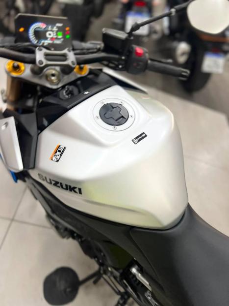 SUZUKI GSX-S 1000 A, Foto 13