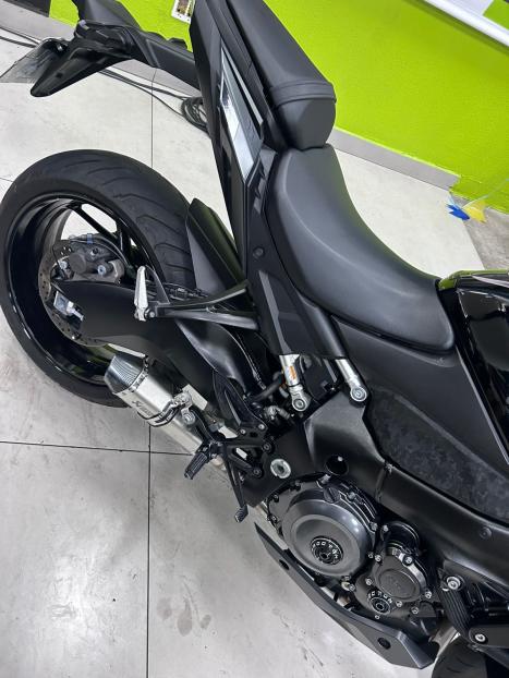 SUZUKI GSX-S 1000 A, Foto 2