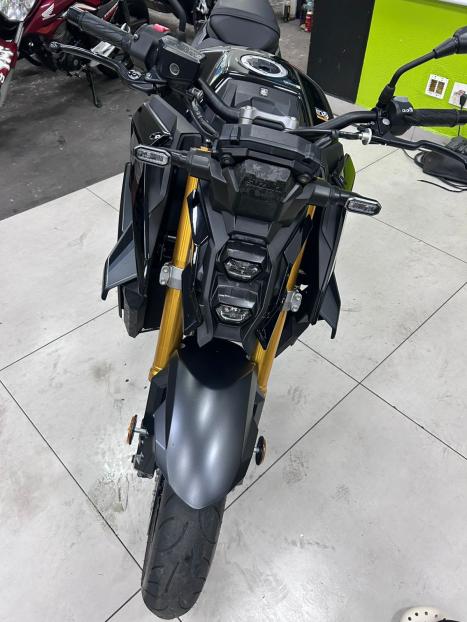 SUZUKI GSX-S 1000 A, Foto 3