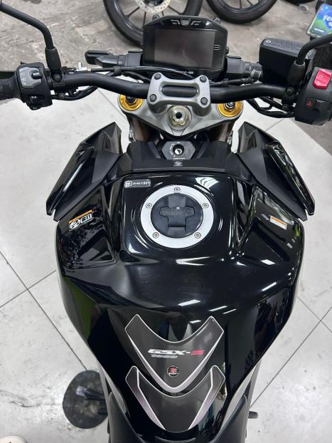 SUZUKI GSX-S 1000 A, Foto 4