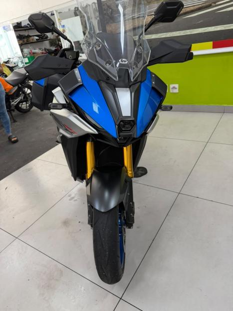 SUZUKI GSX-S 1000 A, Foto 3