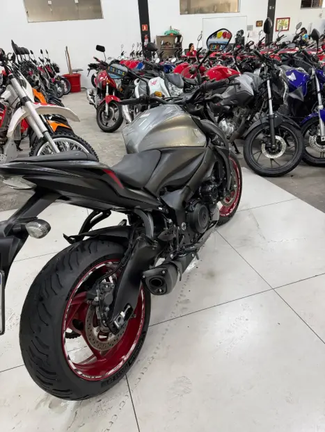 SUZUKI GSX-S 1000 A, Foto 9