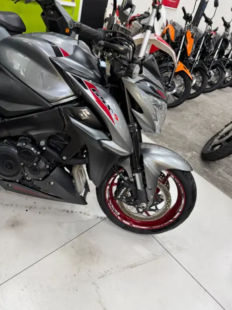 SUZUKI GSX-S 1000 A, Foto 10