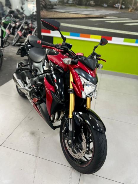 SUZUKI GSX-S 1000 F, Foto 3