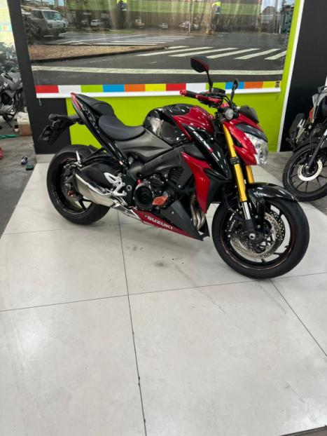 SUZUKI GSX-S 1000 F, Foto 19