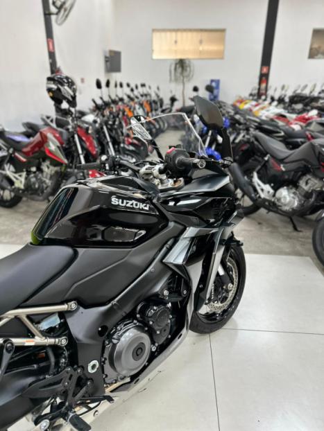 SUZUKI GSX-S 1000 GT, Foto 4