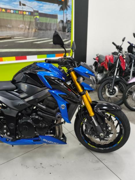 SUZUKI GSX-S 750 ABS, Foto 2