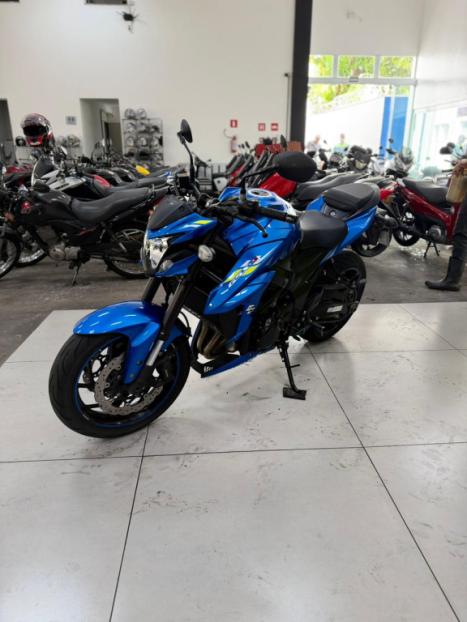 SUZUKI GSX-S 750 ABS, Foto 2