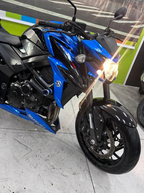 SUZUKI GSX-S 750 ABS, Foto 4