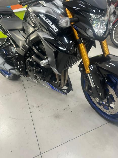 SUZUKI GSX-S 750 ABS, Foto 2