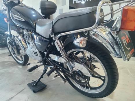 SUZUKI Intruder 125 , Foto 4