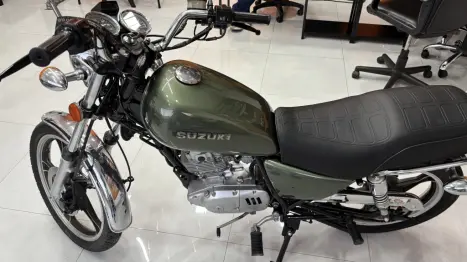 SUZUKI Intruder 125 , Foto 10