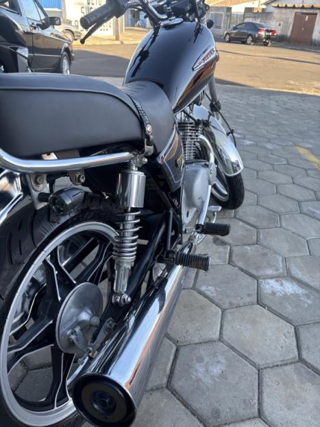 SUZUKI Intruder 125 , Foto 6