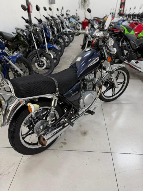 SUZUKI Intruder 125 , Foto 3