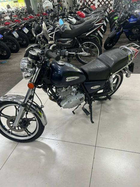 SUZUKI Intruder 125 , Foto 3