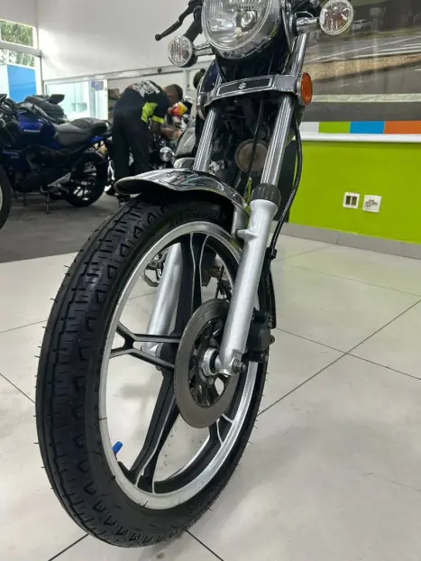 SUZUKI Intruder 125 , Foto 6