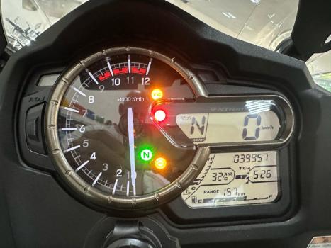 SUZUKI V-Strom DL 1000 , Foto 3
