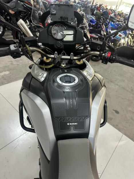 SUZUKI V-Strom DL 1000 , Foto 4