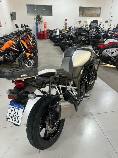SUZUKI V-Strom DL 1000 , Foto 11