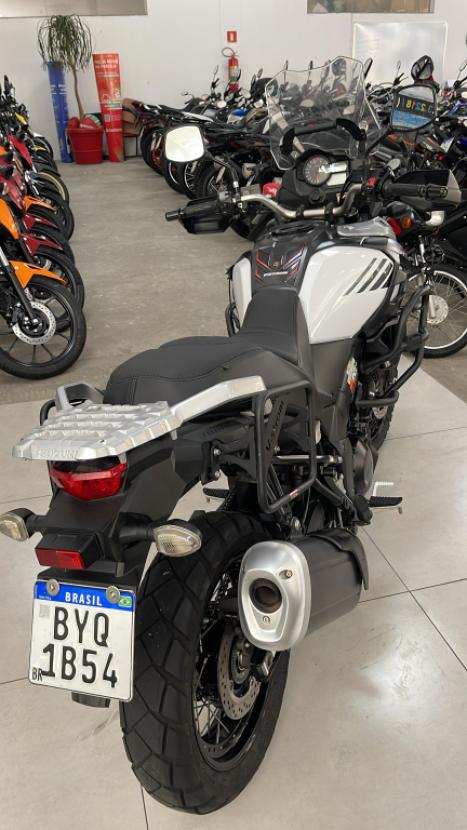 SUZUKI V-Strom DL 1000 , Foto 2 SUZUKI V-Strom DL 1000 , Foto 2