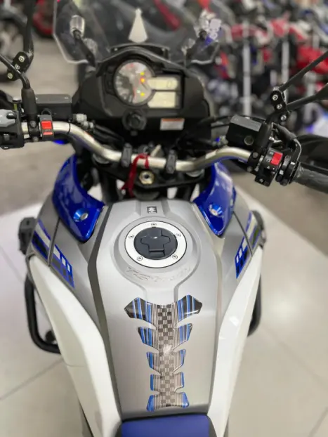 SUZUKI V-Strom DL 1000 , Foto 10