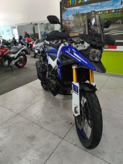 SUZUKI V-Strom DL 1000 XT , Foto 2