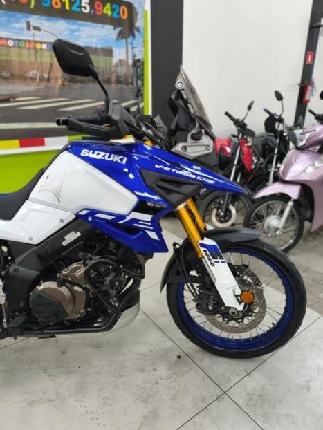 SUZUKI V-Strom DL 1000 XT , Foto 4