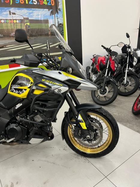 SUZUKI V-Strom DL 1000 , Foto 2