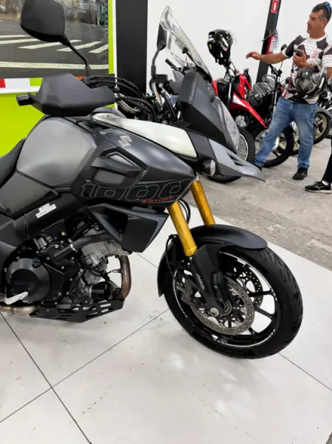 SUZUKI V-Strom DL 1000 , Foto 11