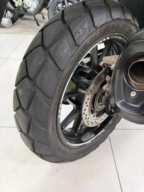 SUZUKI V-Strom DL 1000 , Foto 12