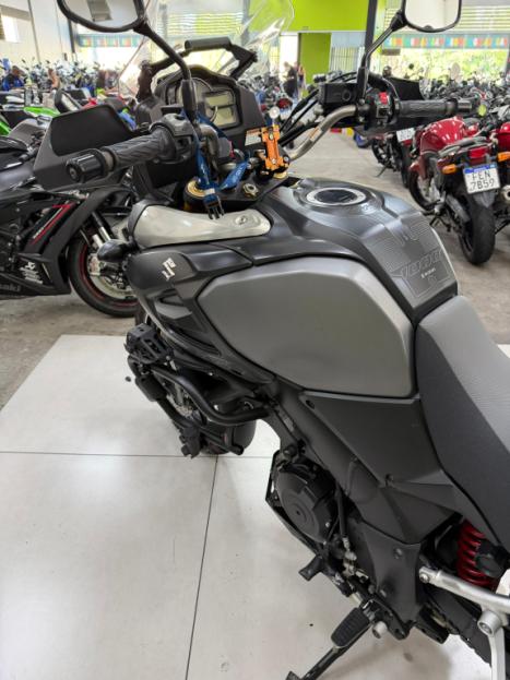SUZUKI V-Strom DL 1000 , Foto 14