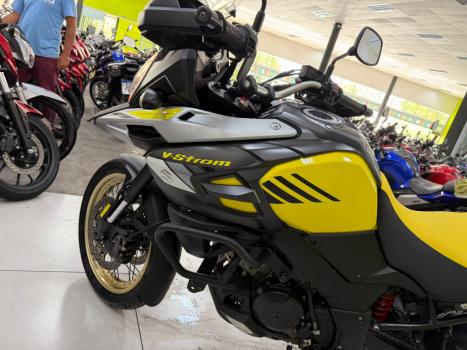 SUZUKI V-Strom DL 1000 , Foto 4