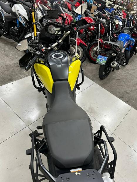SUZUKI V-Strom DL 1000 A, Foto 4