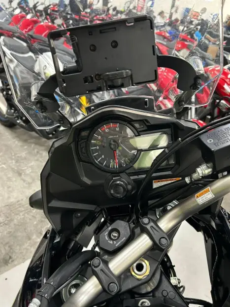 SUZUKI V-Strom DL 1000 A, Foto 6