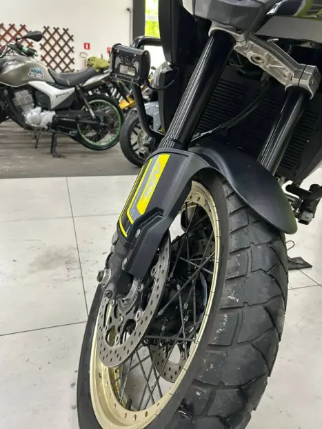 SUZUKI V-Strom DL 1000 A, Foto 7