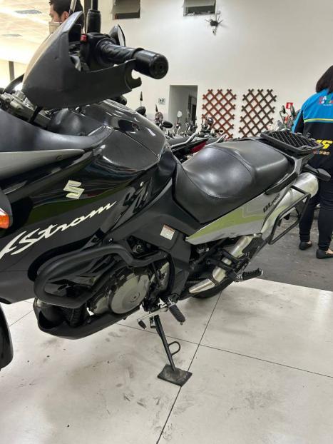SUZUKI V-Strom DL 1000 , Foto 5