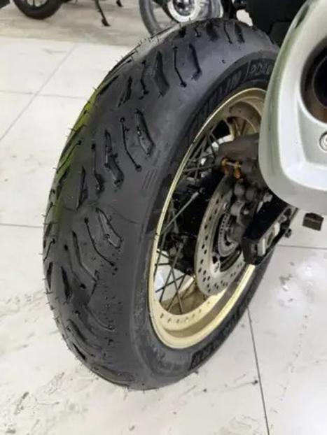 SUZUKI V-Strom DL 1000 , Foto 3