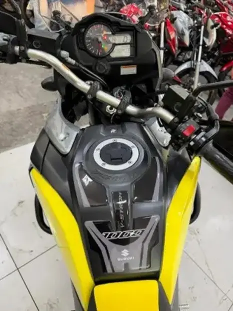 SUZUKI V-Strom DL 1000 , Foto 9