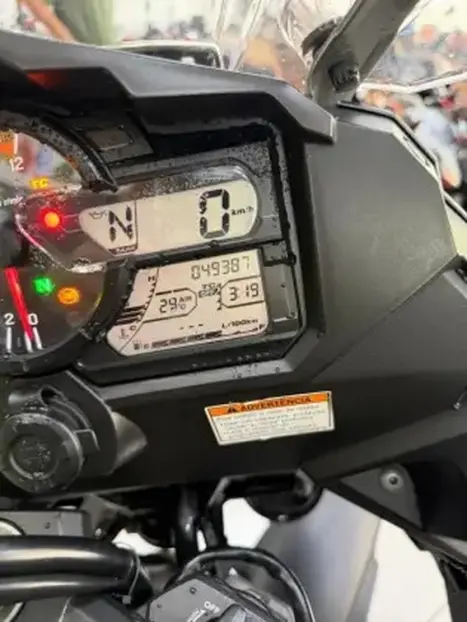 SUZUKI V-Strom DL 1000 , Foto 11