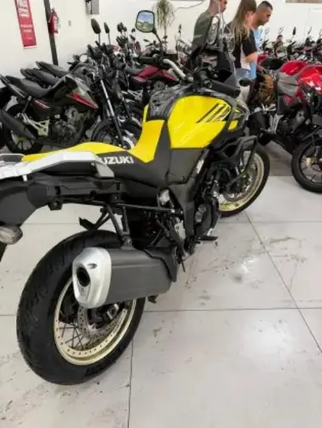 SUZUKI V-Strom DL 1000 , Foto 16