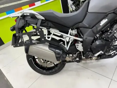 SUZUKI V-Strom DL 1000 , Foto 4