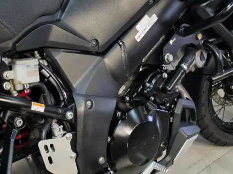SUZUKI V-Strom DL 1000 XT , Foto 14