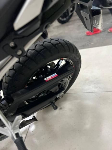 SUZUKI V-Strom DL 1000 , Foto 6