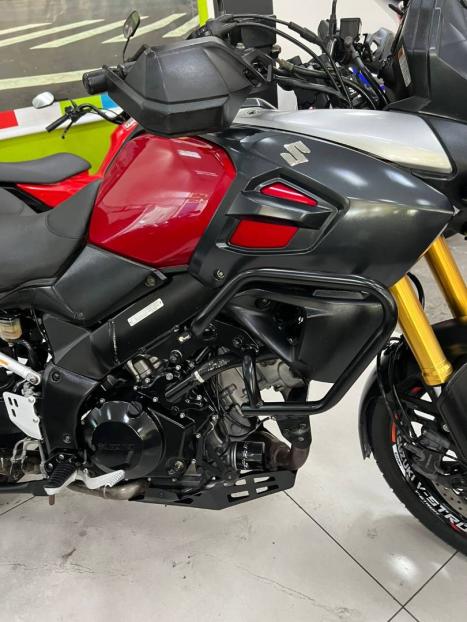 SUZUKI V-Strom DL 1000 , Foto 7