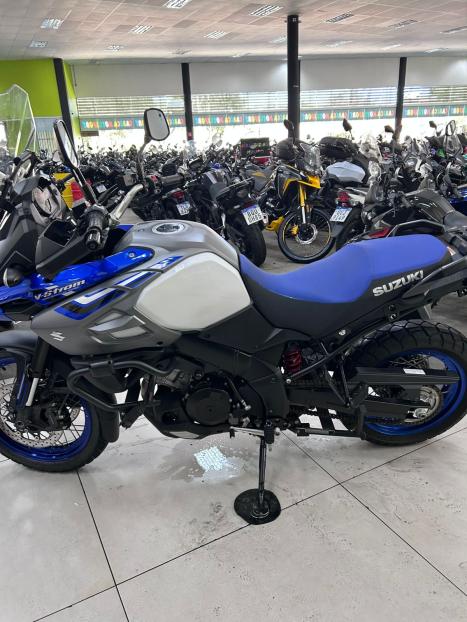 SUZUKI V-Strom DL 1000 A, Foto 4