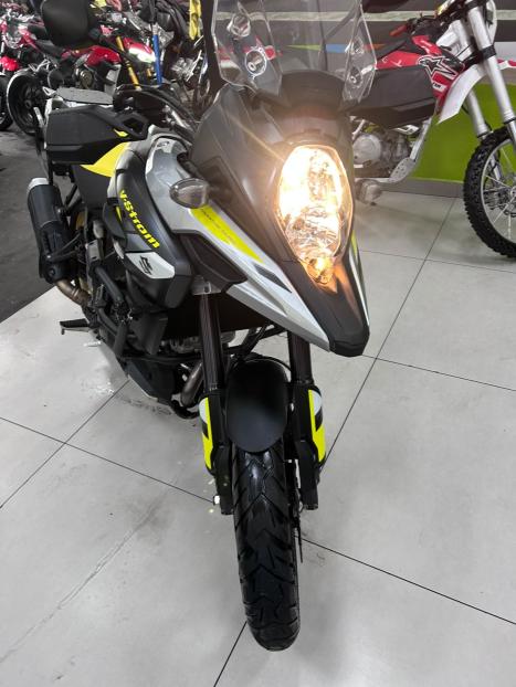 SUZUKI V-Strom DL 1000 A, Foto 7