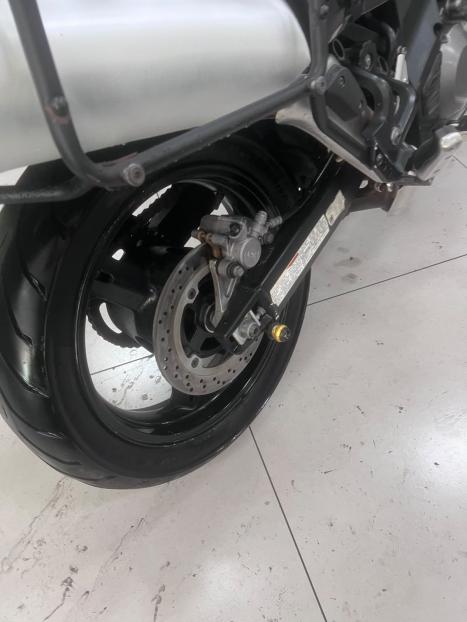 SUZUKI V-Strom DL 1000 , Foto 3