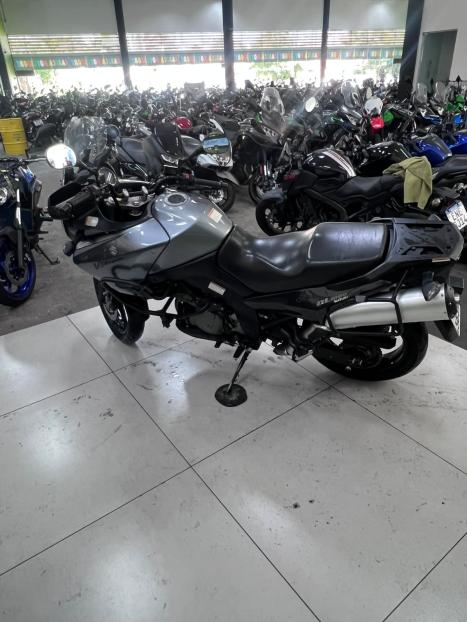 SUZUKI V-Strom DL 1000 , Foto 4