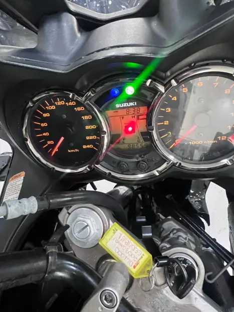 SUZUKI V-Strom DL 1000 , Foto 13