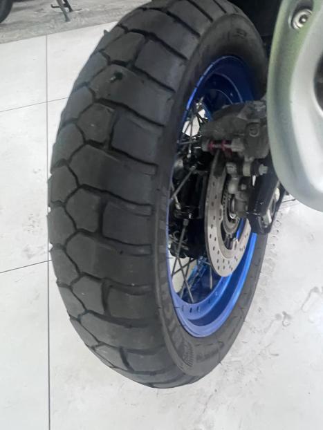 SUZUKI V-Strom DL 1000 A, Foto 2